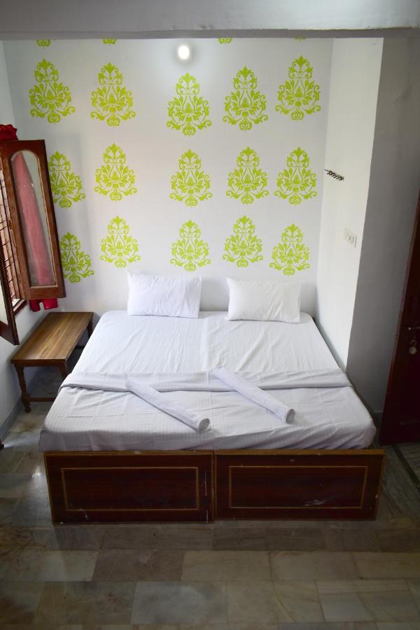 Sandhya Guest House Varanasi Near Ganga River Exteriör bild