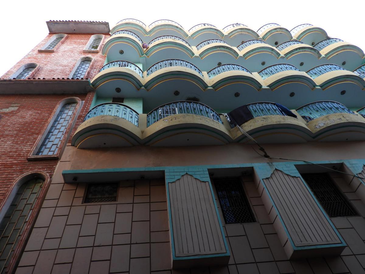 Sandhya Guest House Varanasi Near Ganga River Exteriör bild